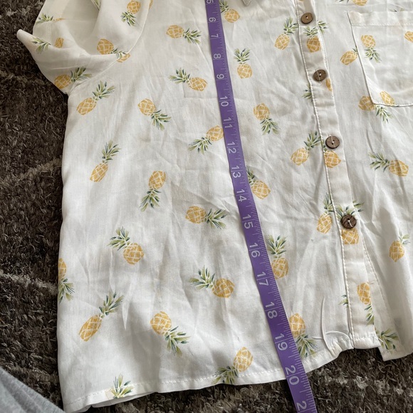 Pineapple Button Down Crop Top🍍 - Picture 6 of 7